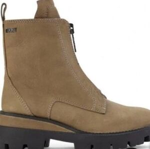 DKNY Leather 'Seren' Lug Sole Combat In Light Military Boot Khaki Green, Size 8